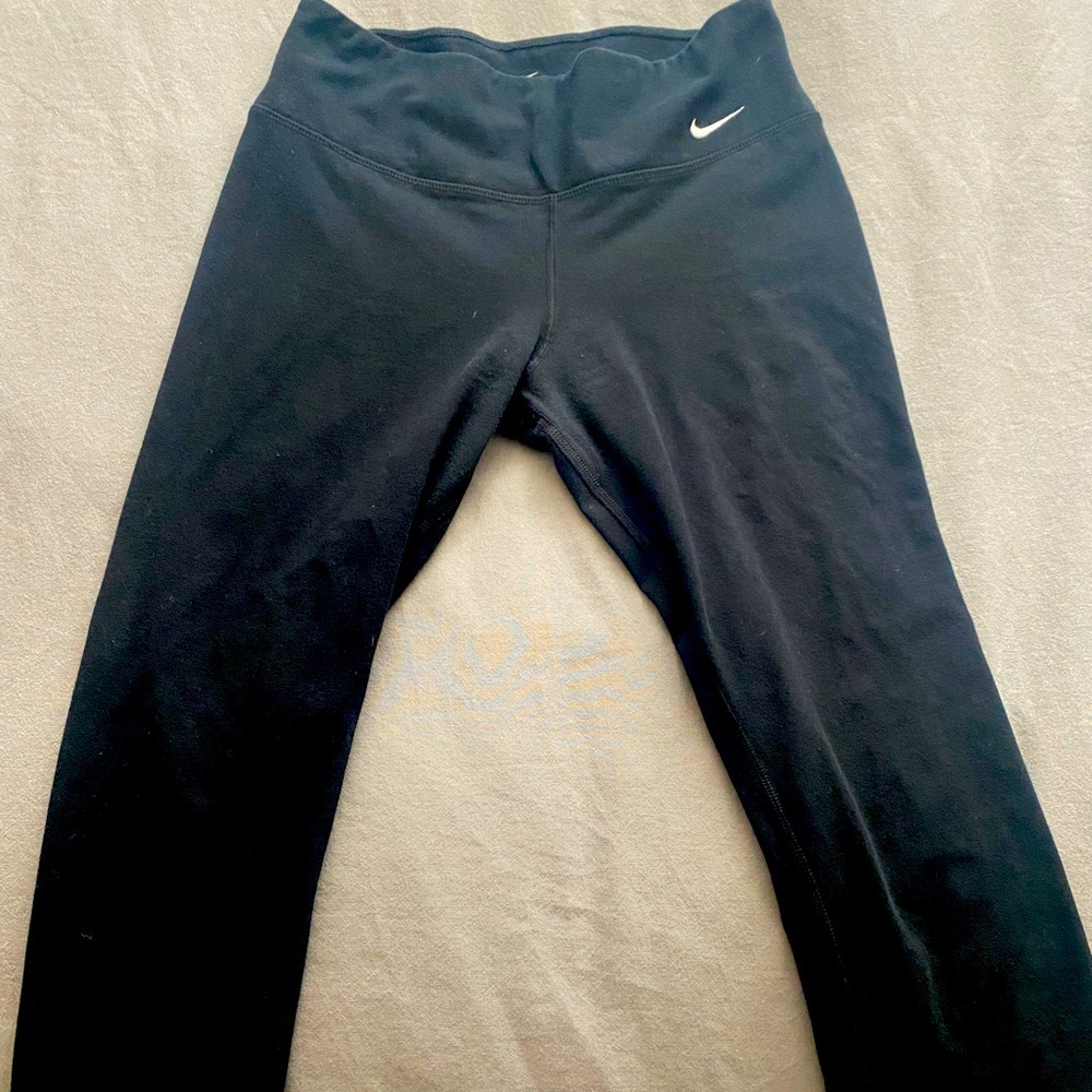 Nike capris leggings
